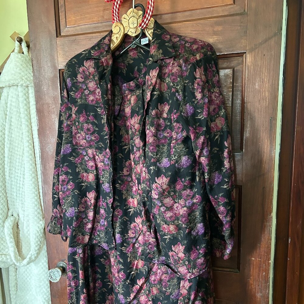 Women's Vintage Patterned Skirt Suit